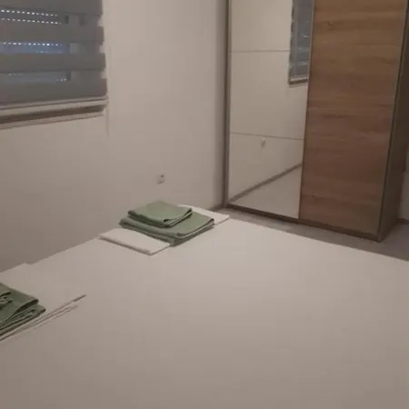 Nikola Apartment *