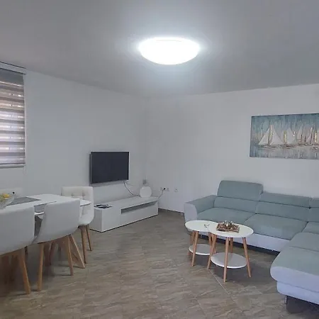 Nikola Apartman Trogir